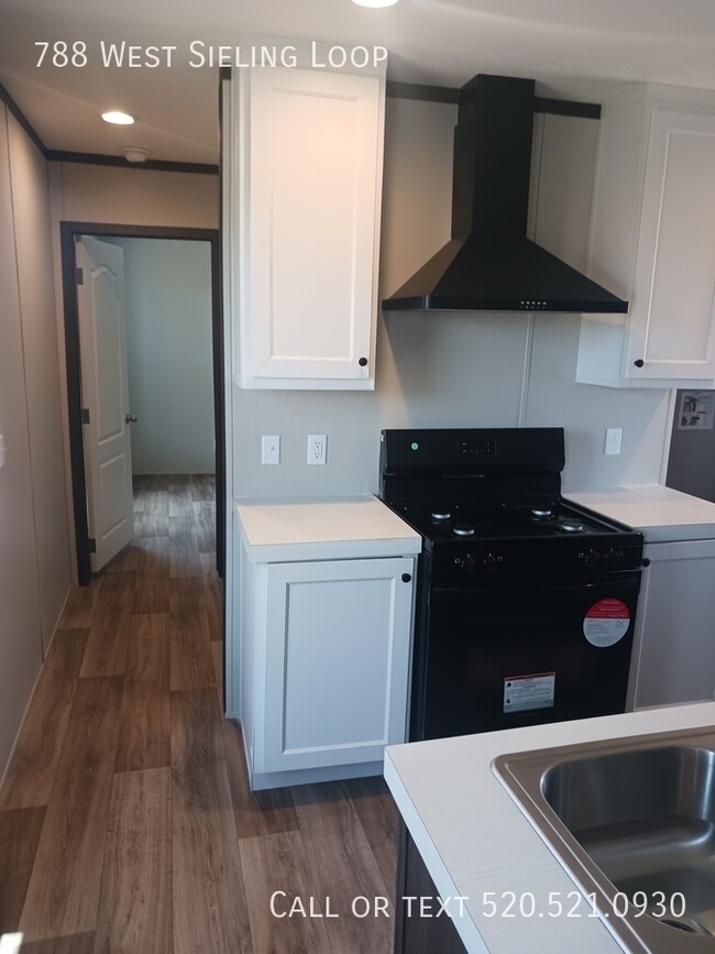 Building Photo - 788 W Sieling Loop