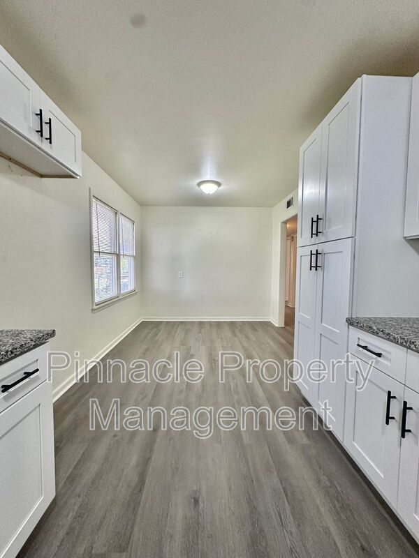 Foto del edificio - 2632 Raney St