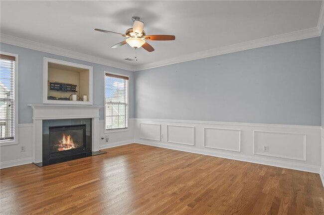 Building Photo - 2393 Strand Ave
