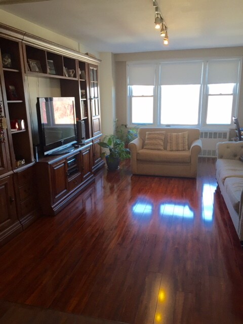 Foto principal - 91 Strawberry Hill Ave
