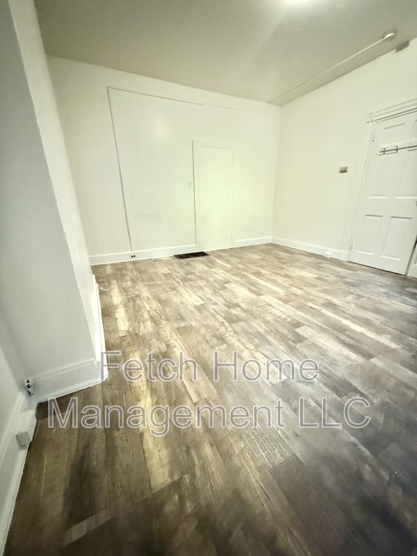 Foto del edificio - 405 E Orange St