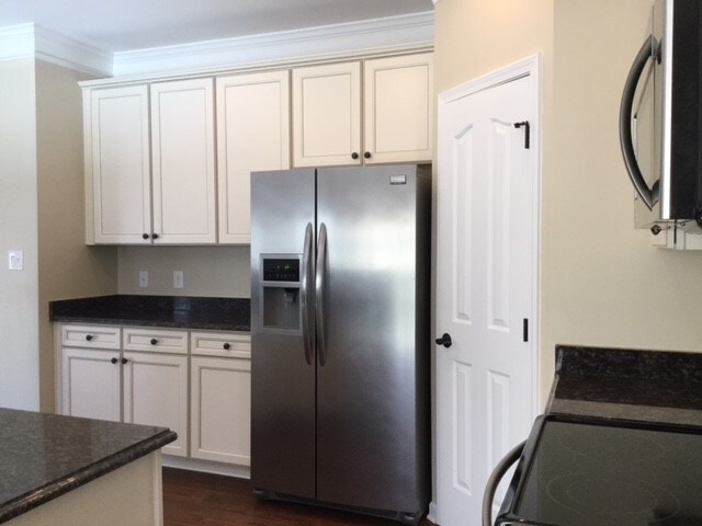 Foto del edificio - 1371 Stephenshire Ct