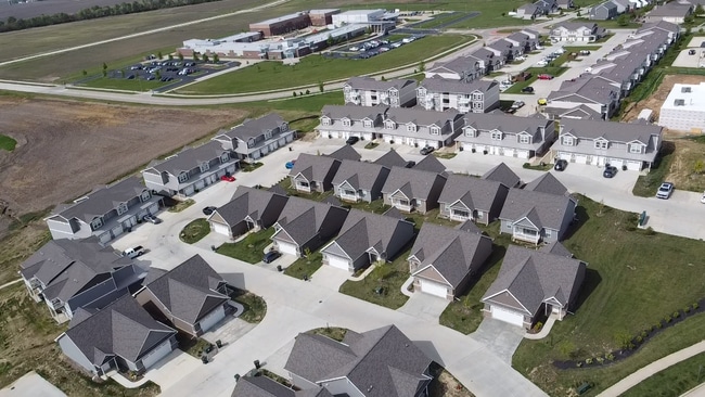 Building Photo - Reserve Mahomet 3br/3ba Townhome