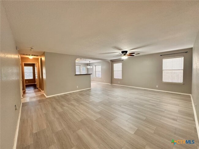 Building Photo - 2384 Medina Dr
