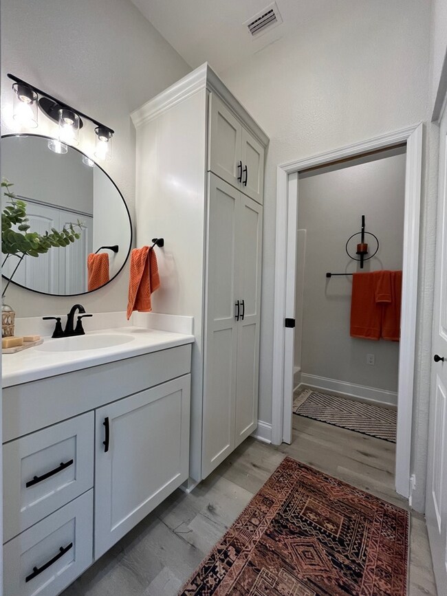 Foto del edificio - 129 Forest Meadows Ct