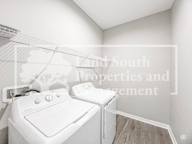 Building Photo - 3418 Cup Dr