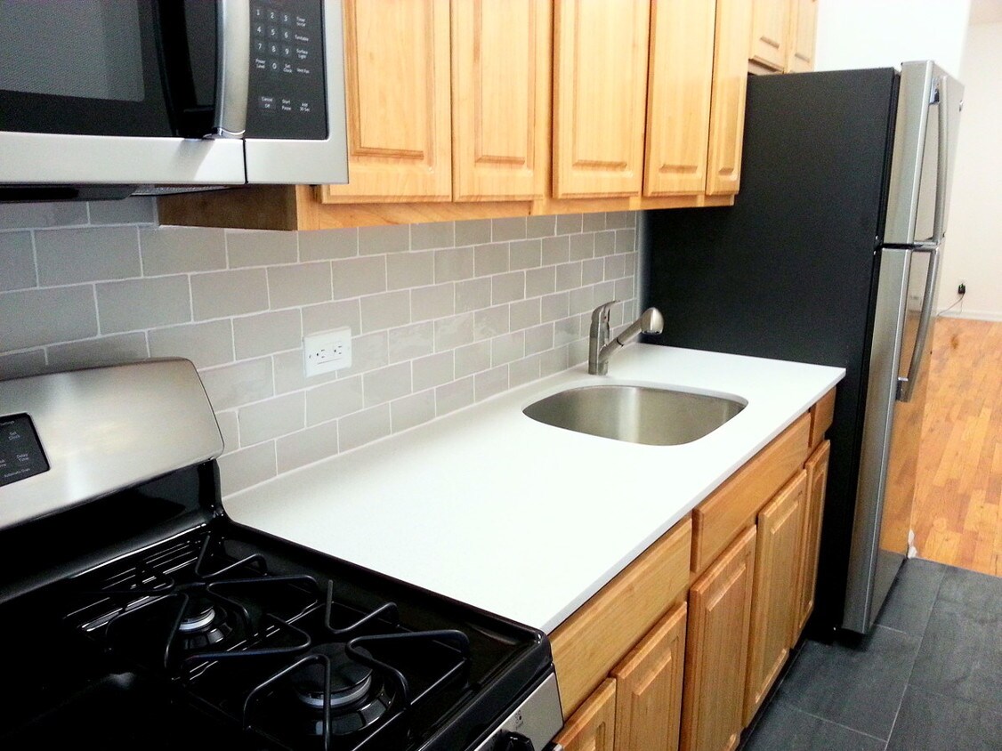 SS/Granite Cocina - 1201 Willow Ave