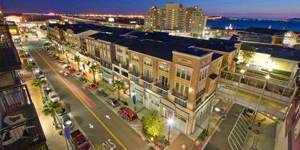 AVE Emeryville at Bay Street photo'