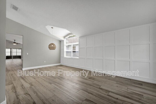 Building Photo - 905 Devon Creek Rd