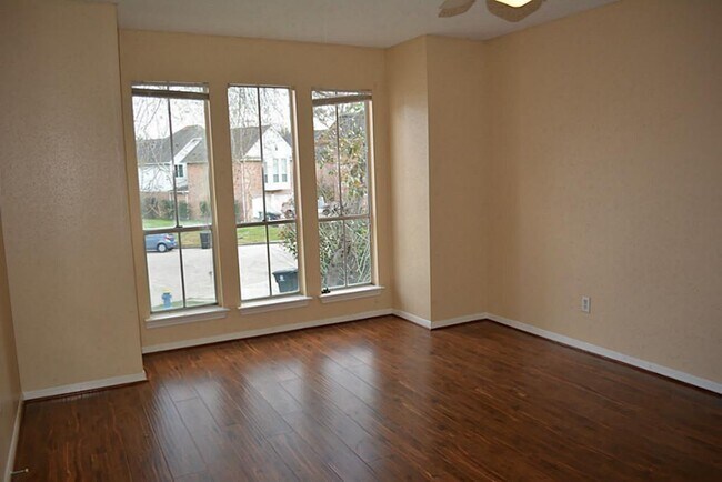 Building Photo - 3106 Hollow Creek Ct