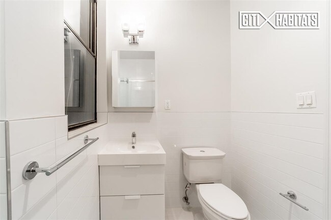 Foto del edificio - 484 E 74th St