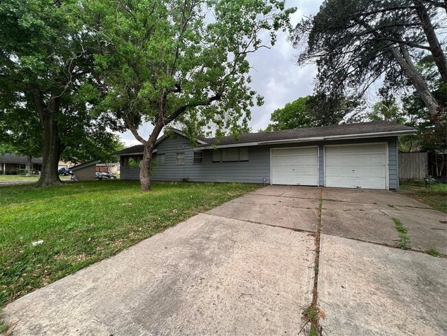 Building Photo - 7102 Sharpview Dr