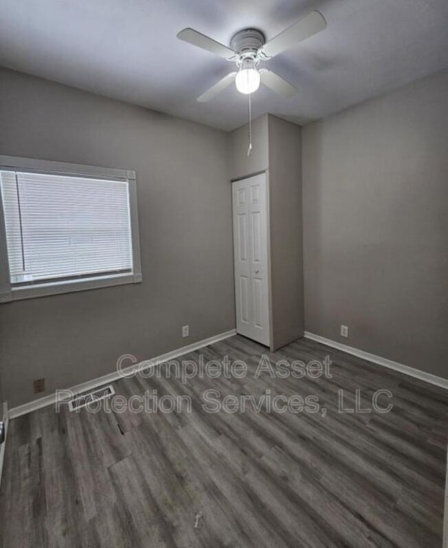 Foto del edificio - 111 Laurel St