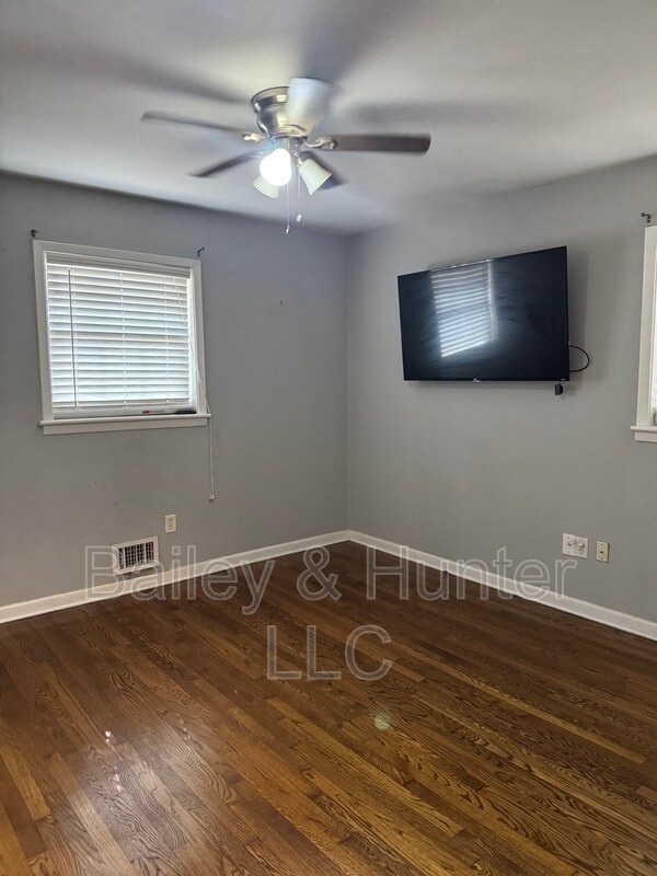 Foto del edificio - 440 Mead St SE