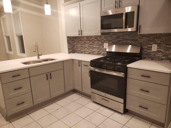 Photo - 242 Palisade Ave Apartment