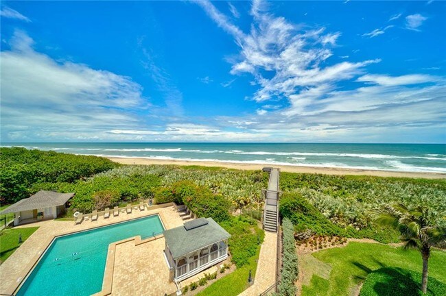 Foto del edificio - 579 NE Plantation Rd