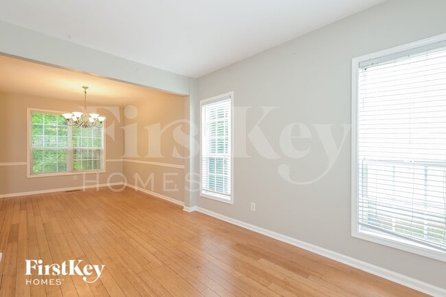 Foto del edificio - 1577 Silver Ridge Dr SW