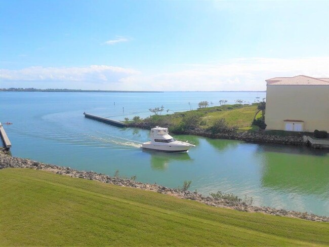 Foto del edificio - 4 Harbour Isle Dr E
