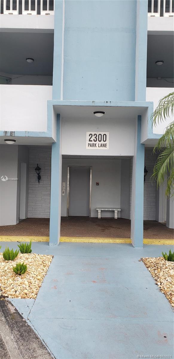 Building Photo - 2300 N Park Rd