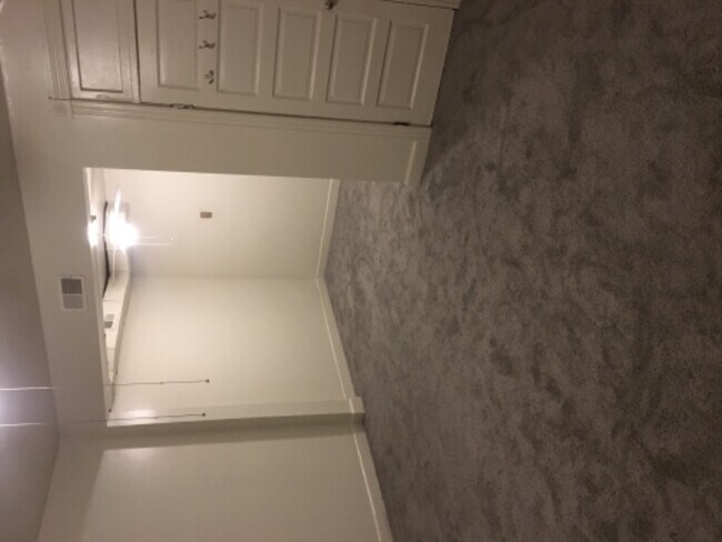 Foto del edificio - 3308 Auchentoroly Terrace