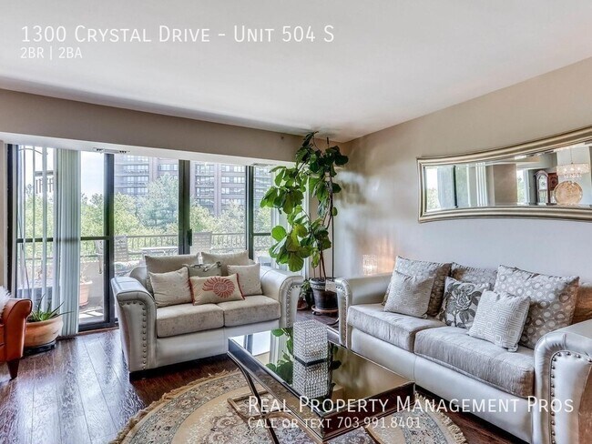 Building Photo - Luxurious Crystal City Condo! Walk to Metro!
