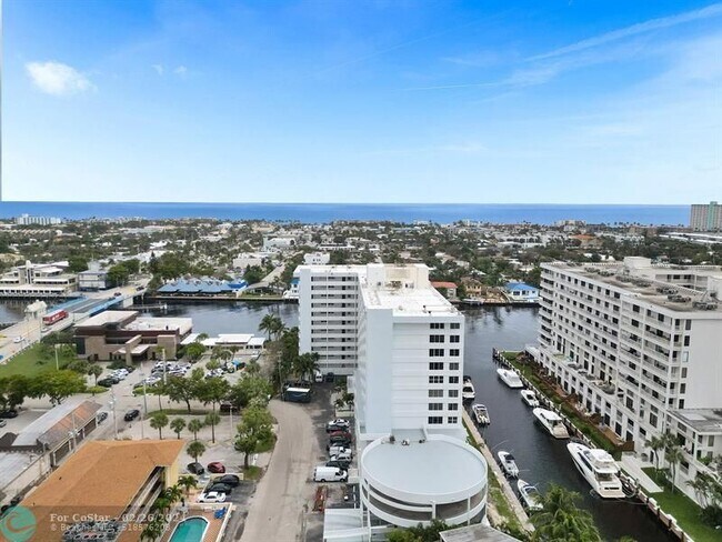Foto del edificio - 3100 NE 49th St