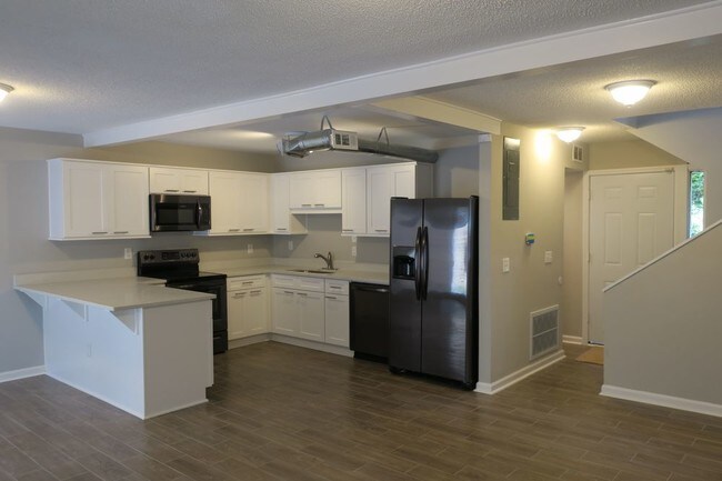 Foto del edificio - FABULOUS RENOVATED TOWNHOME IN DECATUR