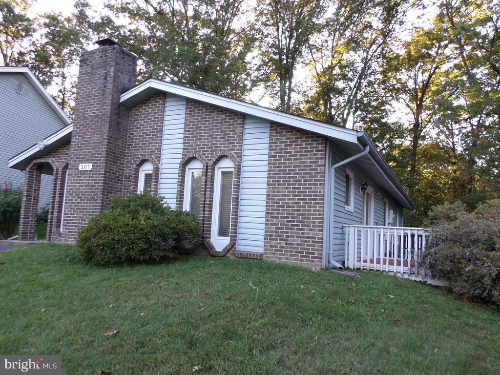 Building Photo - 307 Newman Ct