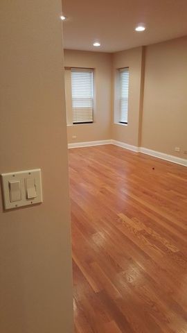 Foto del edificio - 5700 N Maplewood Ave