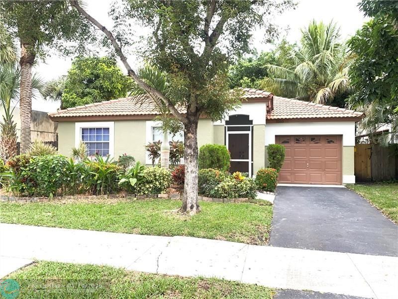 Foto principal - 5560 NW 50th Ave