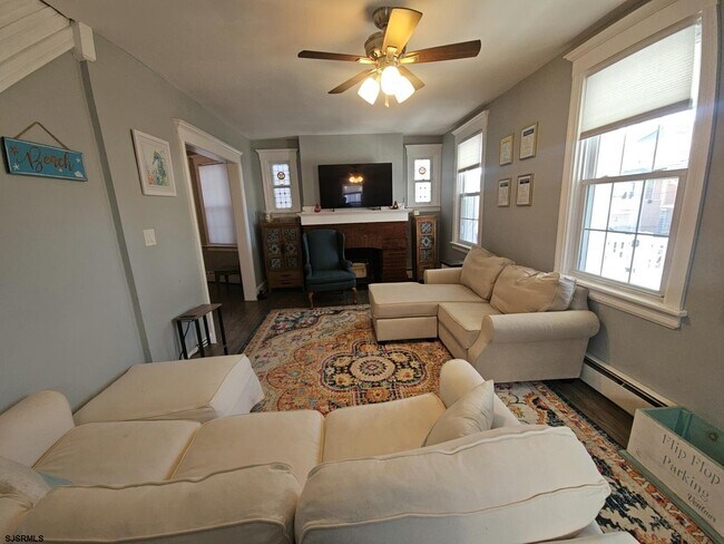 Foto del edificio - 111 N Sacramento Ave