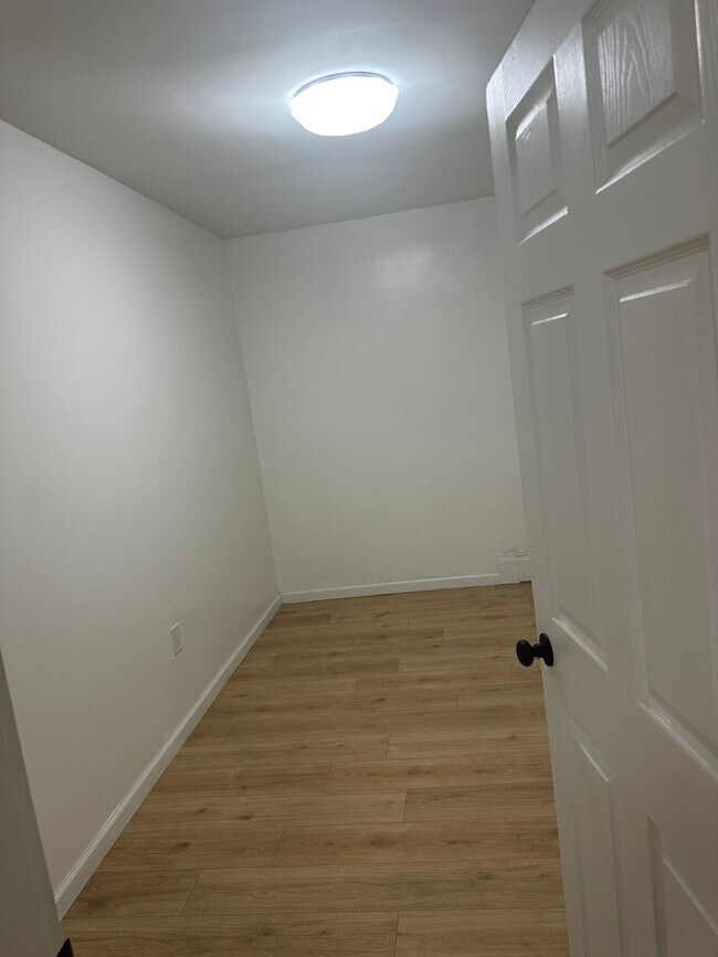 Foto del edificio - Elegant 2BR Apartment in South End Hartford