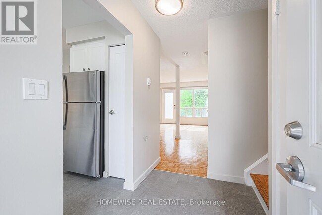 Photo du bâtiment - 570-570 Waverly St N