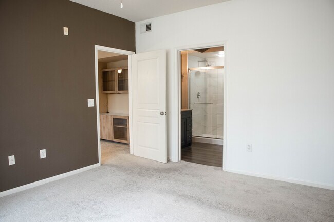 Dormitorio principal - 5125 Palm Springs Blvd