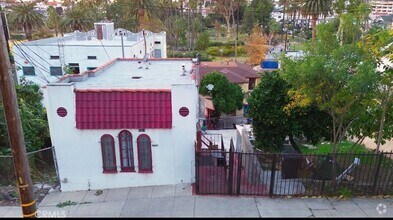 Building Photo - 1011 Laguna Ave