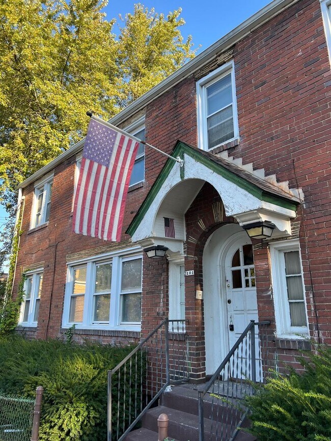 Building Photo - 2021 Hampton