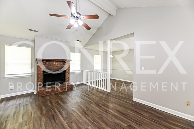 Foto del edificio - Great Home in Goose Creek, Available Now!