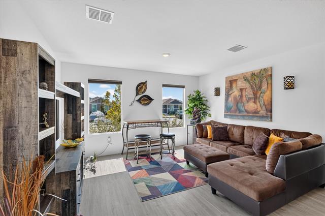 Foto del edificio - 6825 Sunbeam Cir