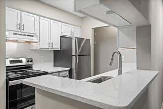 Kitchen- Recently renovated unit - Ellevate St. Ives
