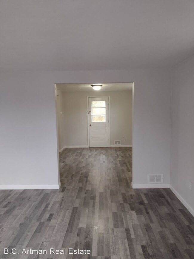 Building Photo - 3 br, 1 bath House - 3050 Canbet Drive