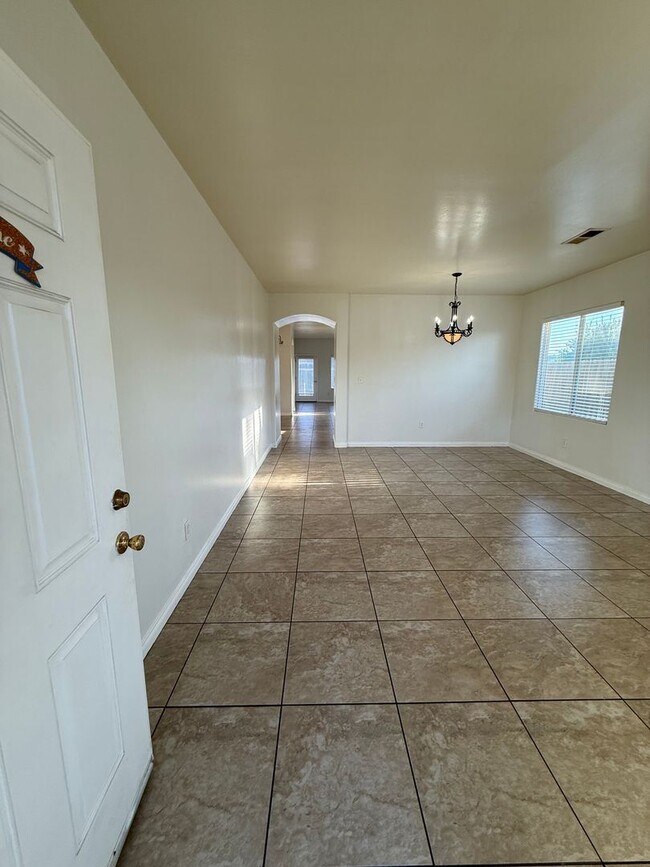 Foto del edificio - 2623 Bagwell Ct