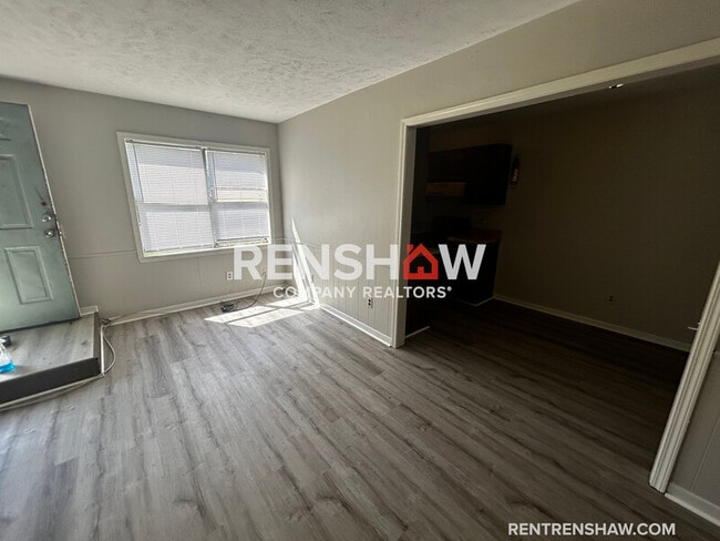 Building Photo - 276 Greenfield Dr