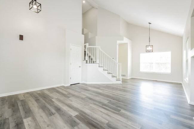 Building Photo - Newly update 4 bed/2.5 Bath in Parker