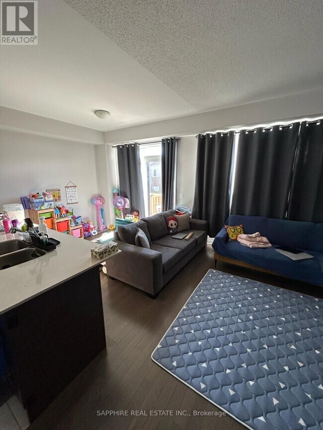 Building Photo - 215 Provident Wy