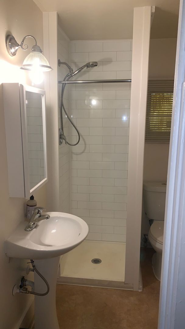 Building Photo - 614e15