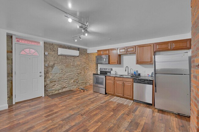 Foto del edificio - 1721 Edwards Way