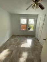 Building Photo - 5571 Era Ave