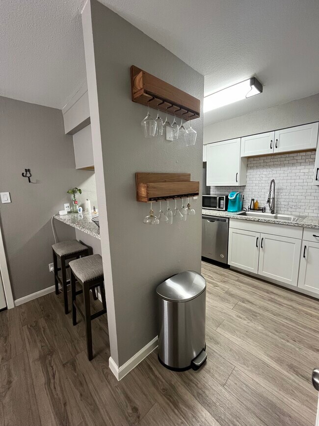 Foto del edificio - 3131 Cummins St