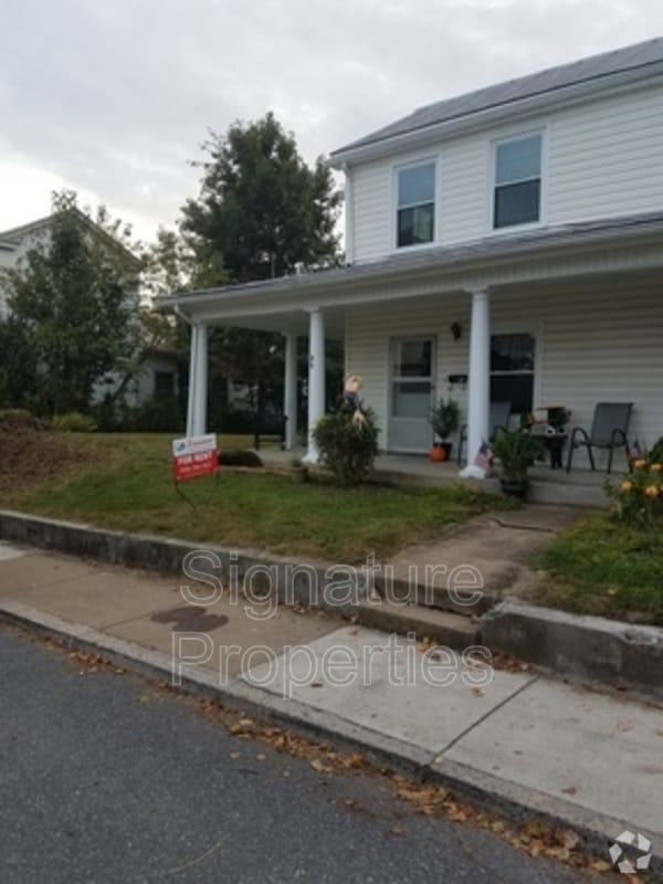 Apartments for Rent under 1,000 in Lexington City County, VA 1