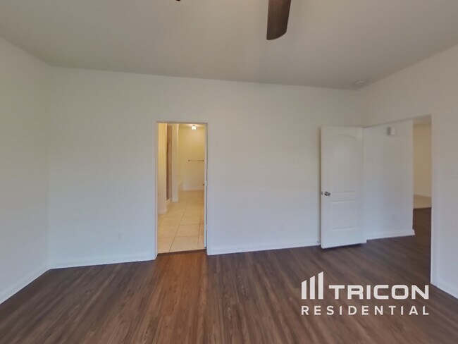 Building Photo - 8995 Blackhaw St